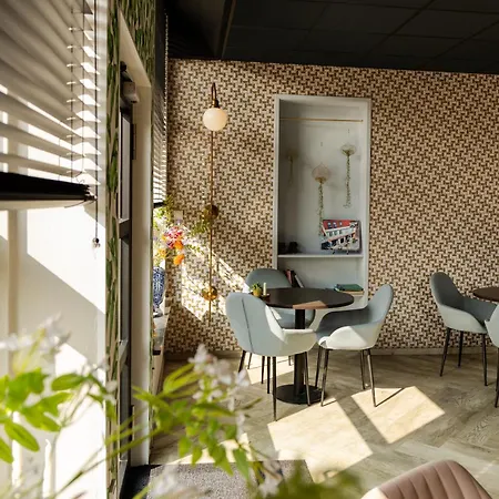 Boutique Hotel Charley'S-2